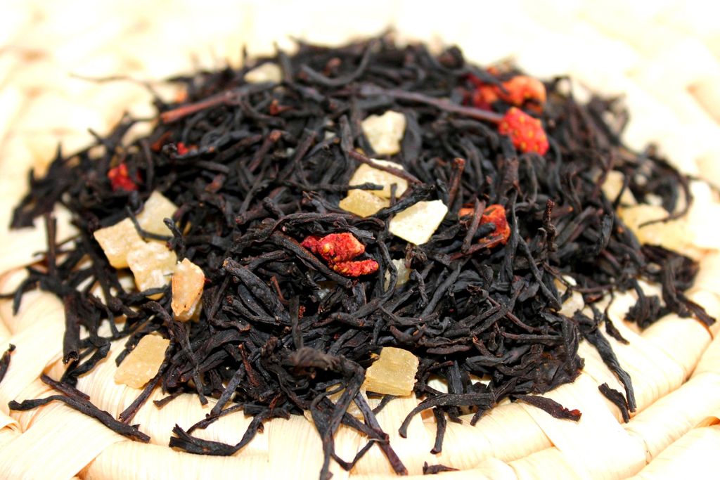 Чёрный чай с добавками Клубника со сливками (200 гр.)